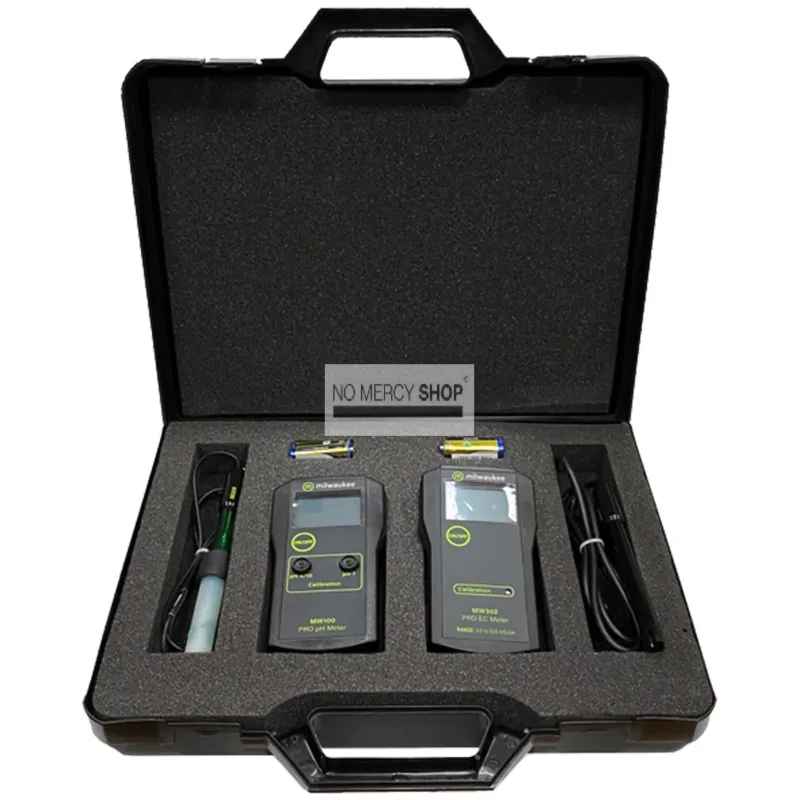 Milwaukee PH meter / EC Meter MW710, MW100 MW302 in a storage case